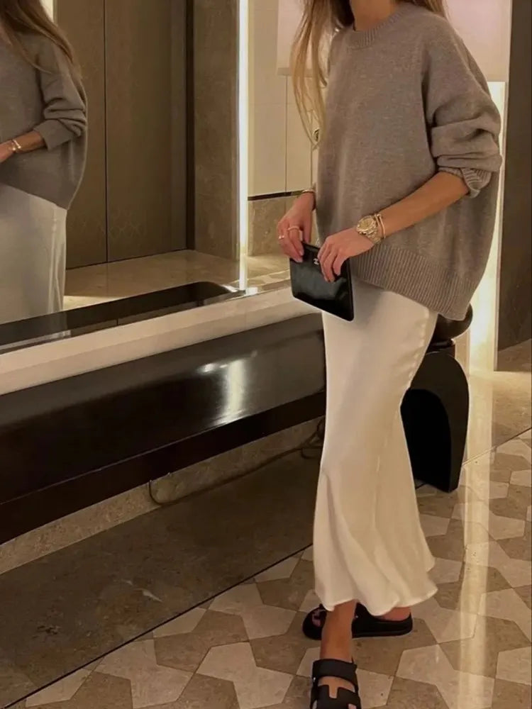 Midi, Cintura Alta Feminina, Saia Longa de Cetim, Preto, Elegante, Escritório, Verão, 2022